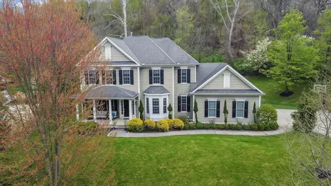 413 Glyn Tawel Dr, Granville, OH 43023