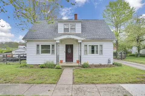252 S Marion St, Waldo, OH 43356