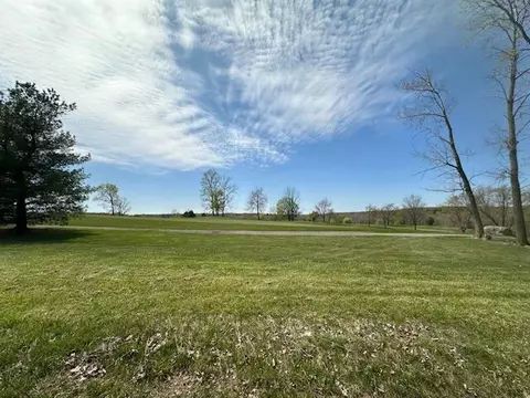 7237 Possum St, Mount Vernon, OH 43050