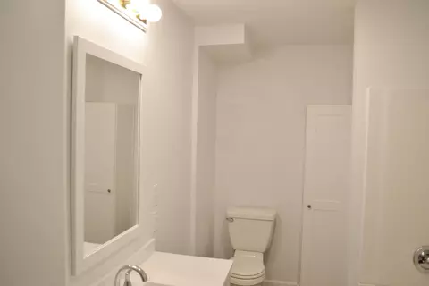 Bath - 2782 Arthur Rd, Springfield, OH 45502 photo 1 of 2
