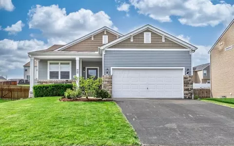 2188 Greencrest Way, Lancaster, OH 43130