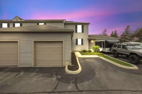 2216 Sandman Dr, Columbus, OH 43235