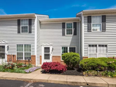 952 Charleston Way Dr #11C, Westerville, OH 43081