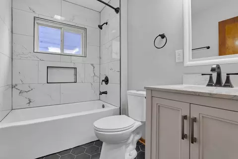 Bath - 1424 E Main St, Lancaster, OH 43130 photo 1 of 3