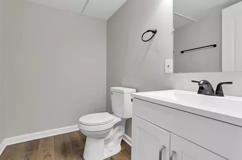 Bath - 1424 E Main St, Lancaster, OH 43130 photo 2 of 3