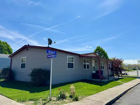 4 Oak Glen Dr, Delaware, OH 43015