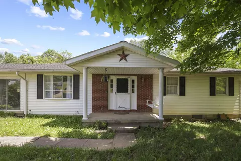 7230 Cedar Ct E, Nashport, OH 43830