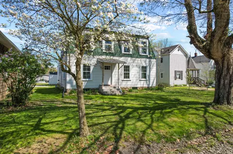 584 N Main St, Utica, OH 43080