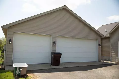 Exterior - 8857 Ringgold Fairfield Rd, Circleville, OH 43113 photo 9 of 11