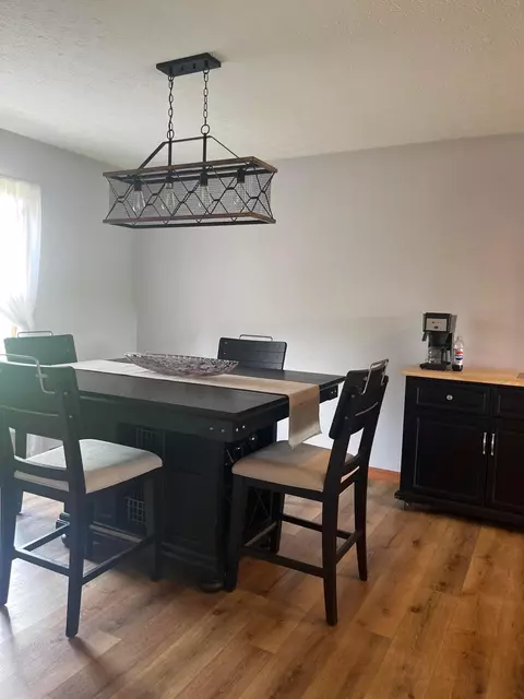 Dining - 8857 Ringgold Fairfield Rd, Circleville, OH 43113 photo 1 of 2
