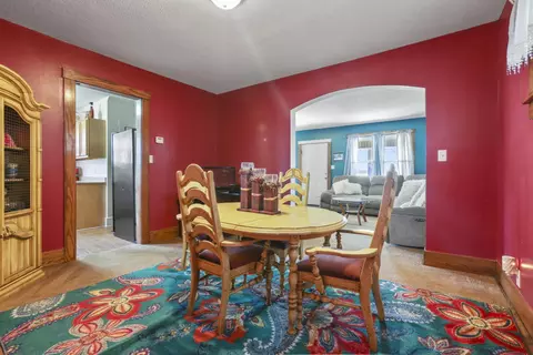 Dining - 760 E Main St, Newark, OH 43055 photo 2 of 5