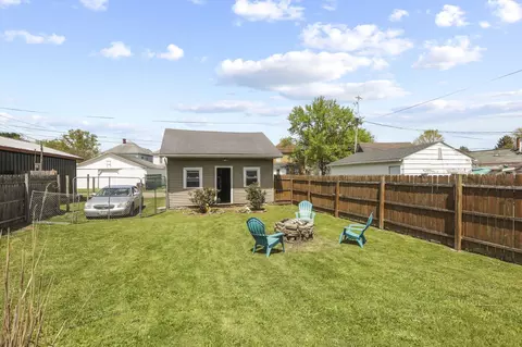 Exterior - 760 E Main St, Newark, OH 43055 photo 17 of 18