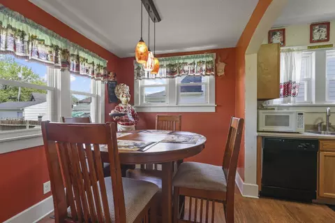 Dining - 760 E Main St, Newark, OH 43055 photo 5 of 5