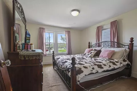 Bedroom - 760 E Main St, Newark, OH 43055 photo 2 of 5