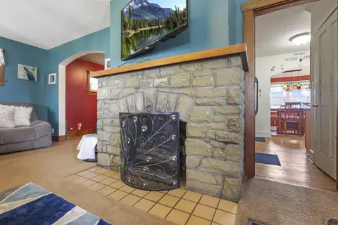 Living - 760 E Main St, Newark, OH 43055 photo 5 of 5