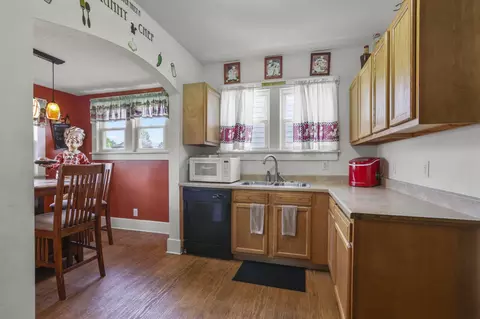 Kitchen - 760 E Main St, Newark, OH 43055 photo 2 of 6