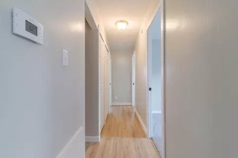Entry Way - 520 Mohawk Dr, Lancaster, OH 43130 photo 1 of 2