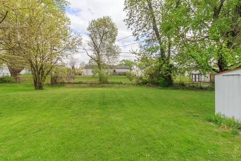 Exterior - 520 Mohawk Dr, Lancaster, OH 43130 photo 5 of 8