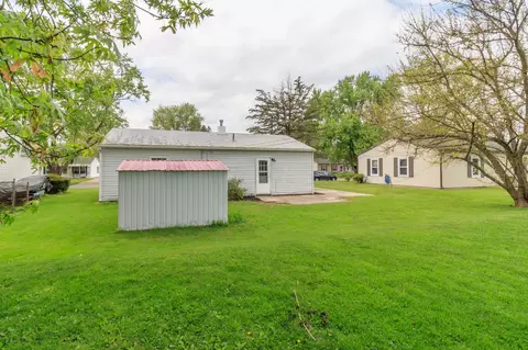 Exterior - 520 Mohawk Dr, Lancaster, OH 43130 photo 7 of 8