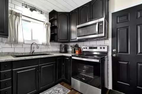 Kitchen - 418 Chatham Rd, Circleville, OH 43113 photo 1 of 3