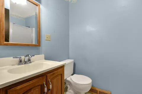 Bath - 418 Chatham Rd, Circleville, OH 43113 photo 3 of 3