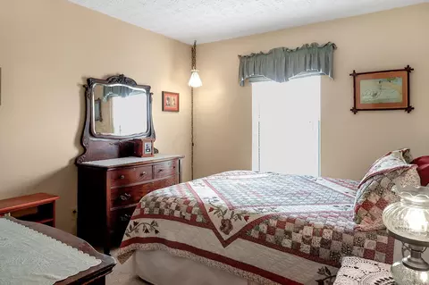 Bedroom - 2000 Ashburn Dr, Delaware, OH 43015 photo 2 of 4