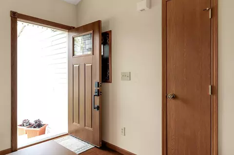 Entry Way - 2000 Ashburn Dr, Delaware, OH 43015 photo 1 of 1