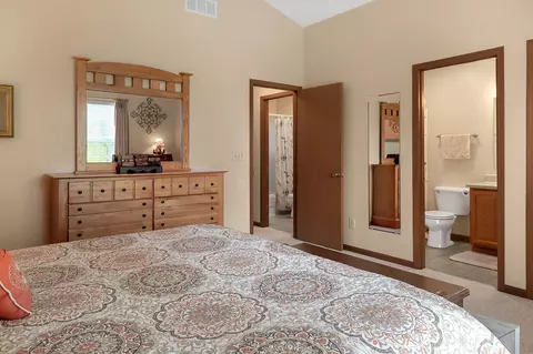 Bedroom - 2000 Ashburn Dr, Delaware, OH 43015 photo 3 of 4