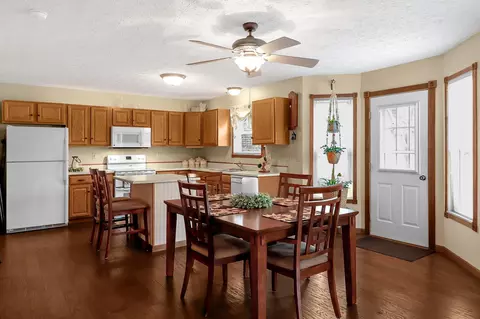 Kitchen - 2000 Ashburn Dr, Delaware, OH 43015 photo 2 of 4