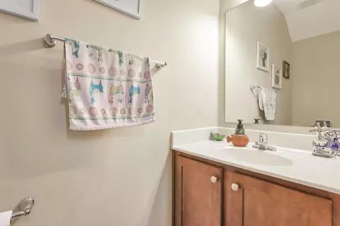 1453 Bexton Loop, Columbus, OH 43209 photo 22
