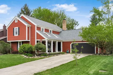 438 Mainsail Dr, Westerville, OH 43081