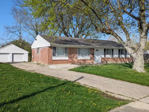 22 W Routzong Dr, Fairborn, OH 45324