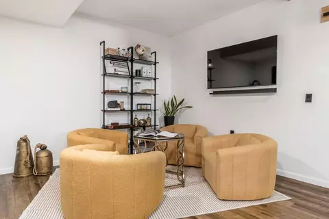 Living - 342 W Wind Rd, Delaware, OH 43015 photo 5 of 6