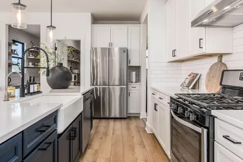 Kitchen - 342 W Wind Rd, Delaware, OH 43015 photo 1 of 5