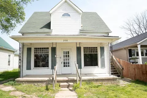 208 Town St, Circleville, OH 43113