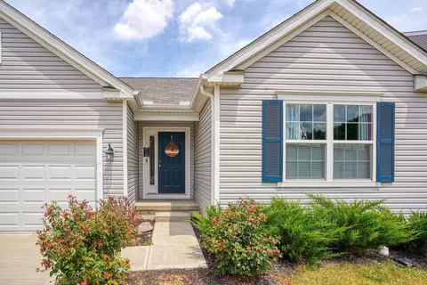 Exterior - 360 Sycamore Dr, Circleville, OH 43113 photo 2 of 3
