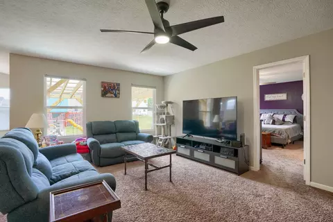 Living - 360 Sycamore Dr, Circleville, OH 43113 photo 3 of 3