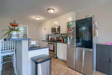 Kitchen - 360 Sycamore Dr, Circleville, OH 43113 photo 2 of 5