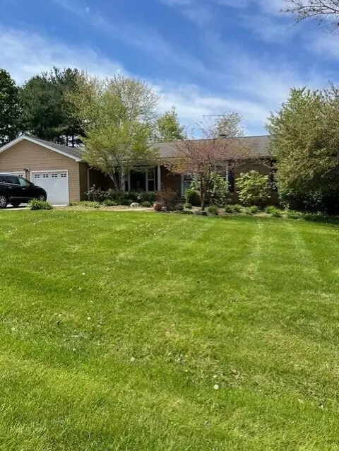 21233 Wintergreen Dr, Circleville, OH 43113
