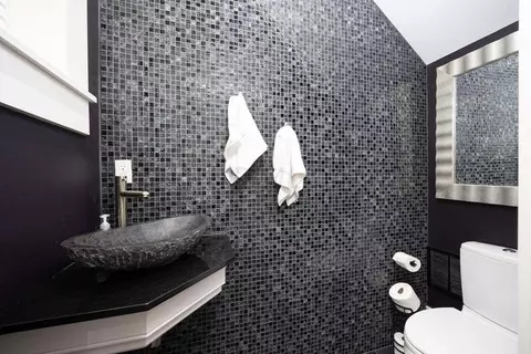Bath - 904 E Broad St E, Columbus, OH 43205 photo 1 of 11