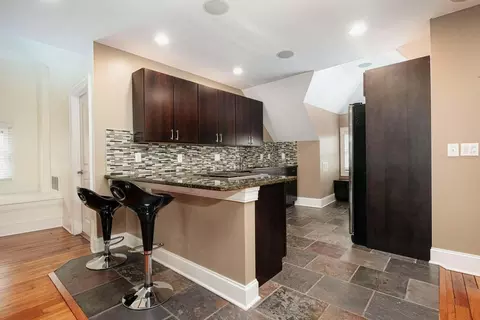 Kitchen - 904 E Broad St E, Columbus, OH 43205 photo 9 of 10