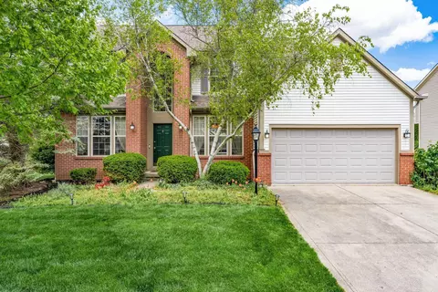 648 Montmorency Dr S, Pickerington, OH 43147