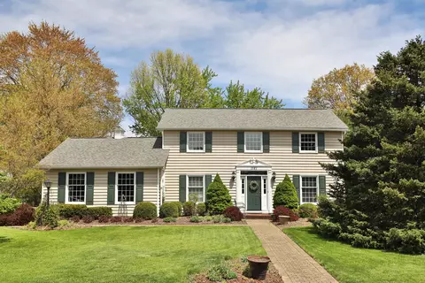 1121 Circle On The Grn, Columbus, OH 43235