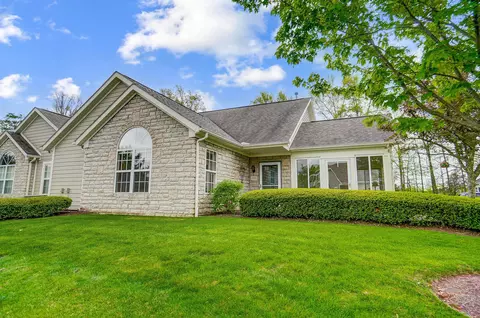351 Bear Woods Dr, Powell, OH 43065