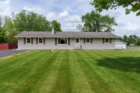 724 Hibbs Rd, Lockbourne, OH 43137