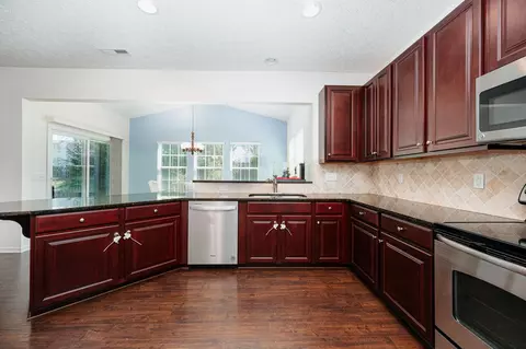 Kitchen - 538 Stone Shadow Dr, Blacklick, OH 43004 photo 2 of 2
