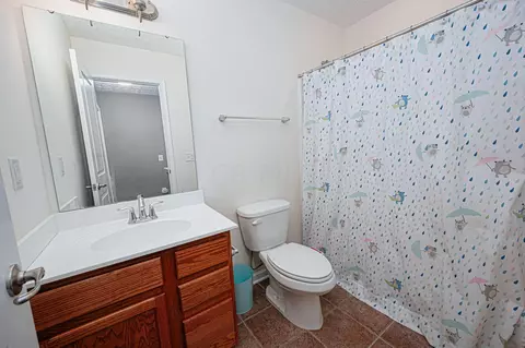Bath - 538 Stone Shadow Dr, Blacklick, OH 43004 photo 3 of 4