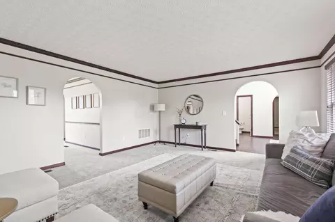 Entry Way - 155 Heathermere Loop, Galena, OH 43021 photo 4 of 10