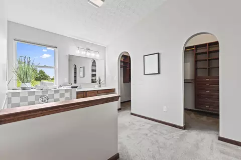 Entry Way - 155 Heathermere Loop, Galena, OH 43021 photo 8 of 10