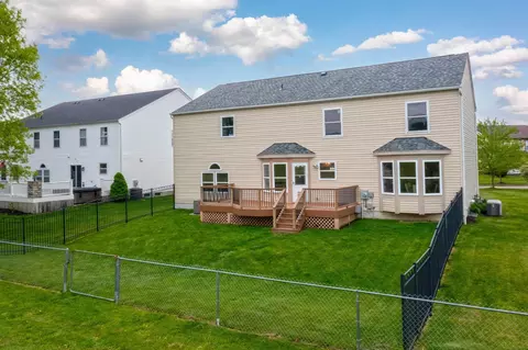 Exterior - 155 Heathermere Loop, Galena, OH 43021 photo 4 of 5